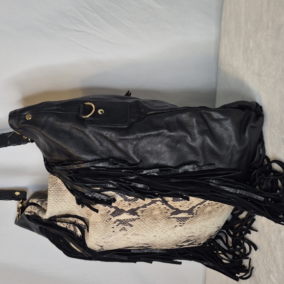 Clever Carriage Company All Leather With Fringe $685 RETAIL - Picture 8 of 17